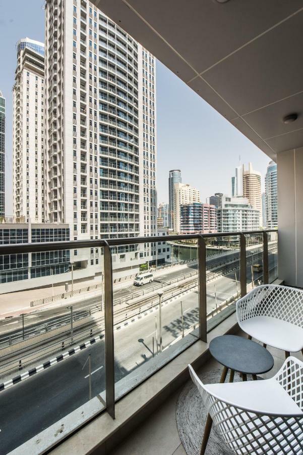 Fantastay Sparkle Tower Luxury 1 Br Дубай Екстериор снимка