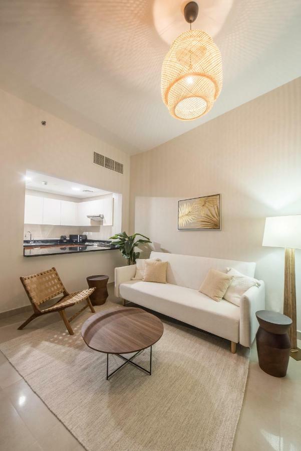 Fantastay Sparkle Tower Luxury 1 Br Дубай Екстериор снимка