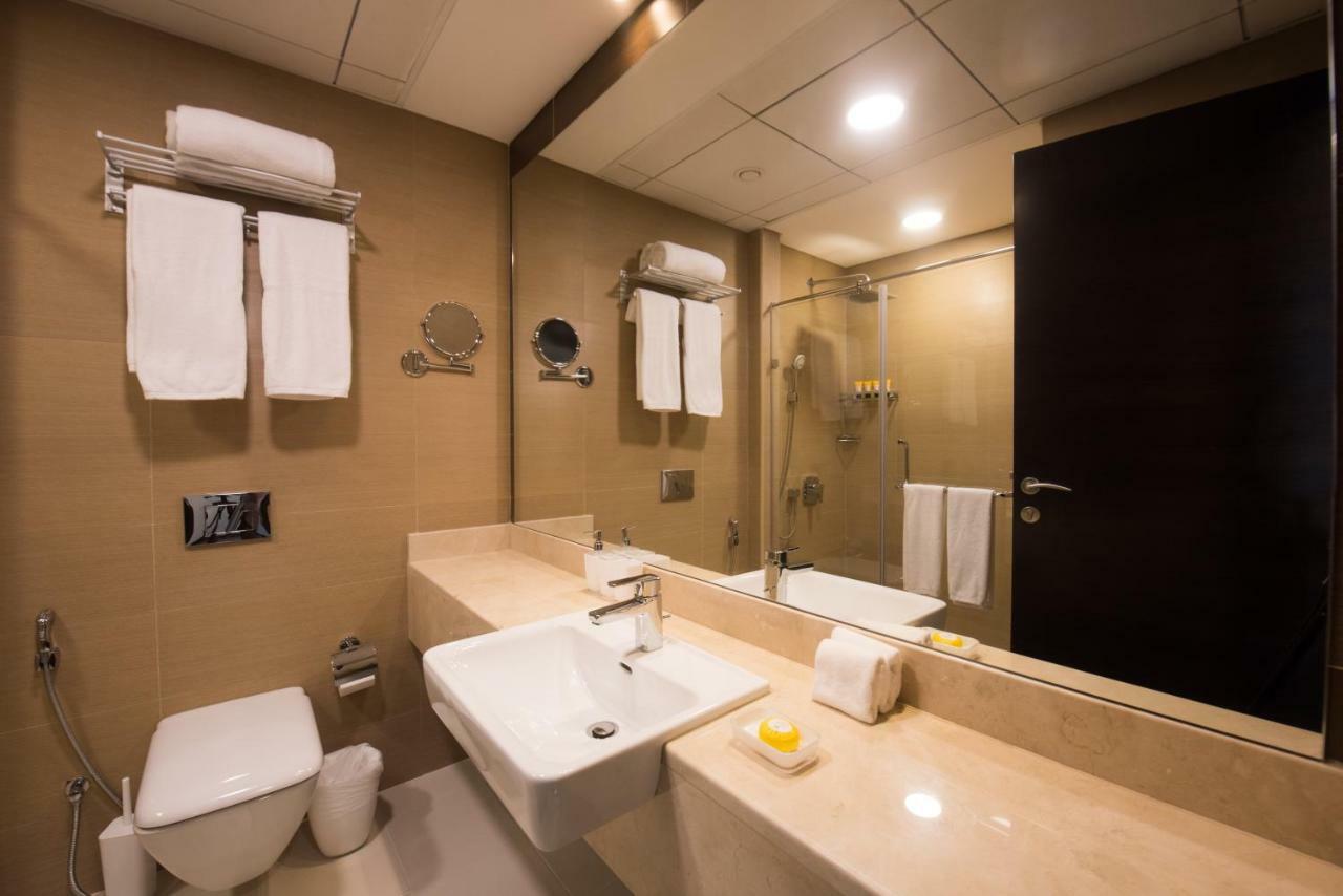 Fantastay Sparkle Tower Luxury 1 Br Дубай Екстериор снимка