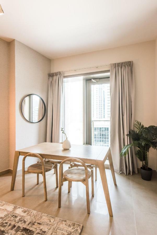 Fantastay Sparkle Tower Luxury 1 Br Дубай Екстериор снимка