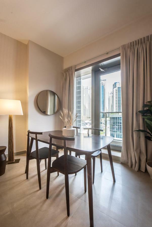 Fantastay Sparkle Tower Luxury 1 Br Дубай Екстериор снимка