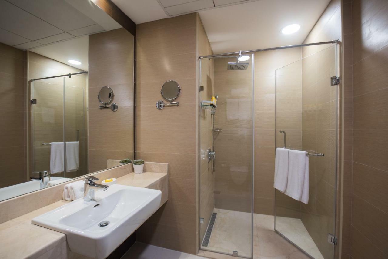 Fantastay Sparkle Tower Luxury 1 Br Дубай Екстериор снимка